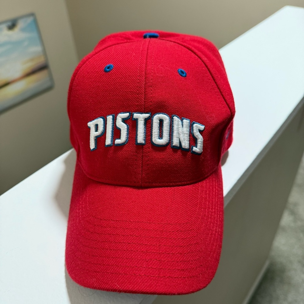Detroit Pistons Adjustable Nike Hat 100% Wool